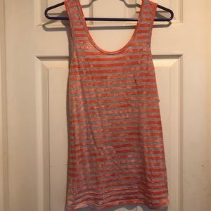 Cute cross back tank top!